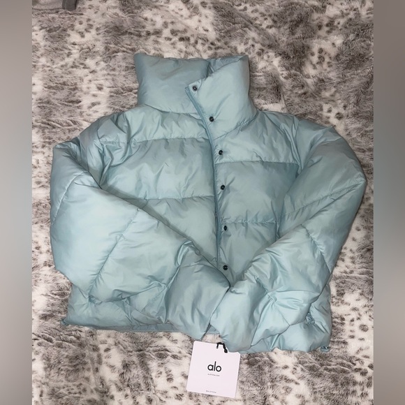 NWT SOLD OUT Alo Gold Rush Puffer - Picture 2 of 5